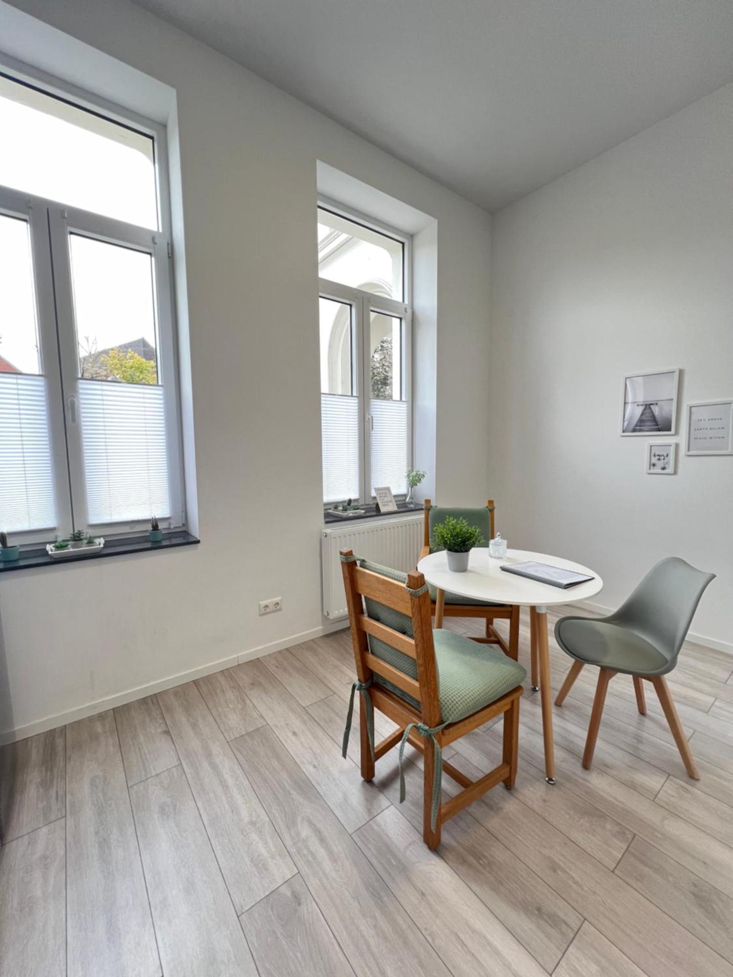 Der Schwan, Innenstadt, 2022 Renoviert Düren - Eifel Oda fotoğraf
